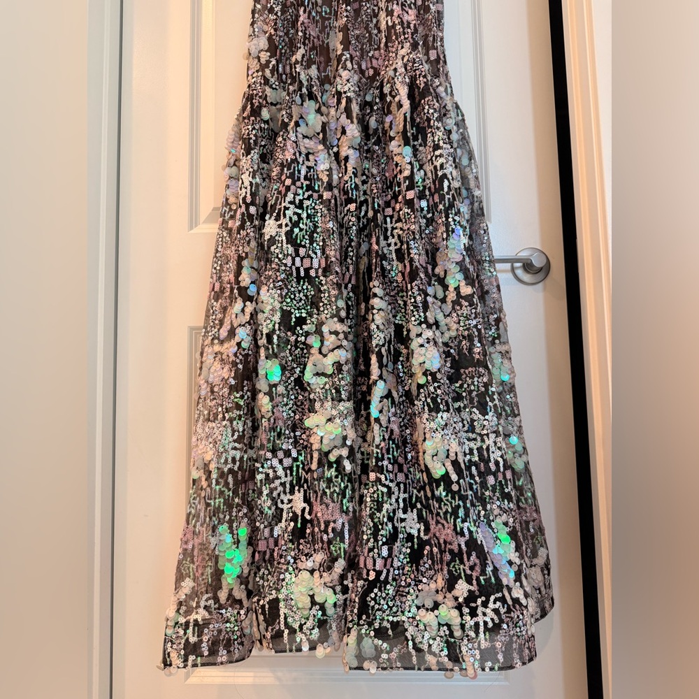 NWOT Bronx and Banco Midnight Embroidered A-Line Gown - Picture 13 of 16